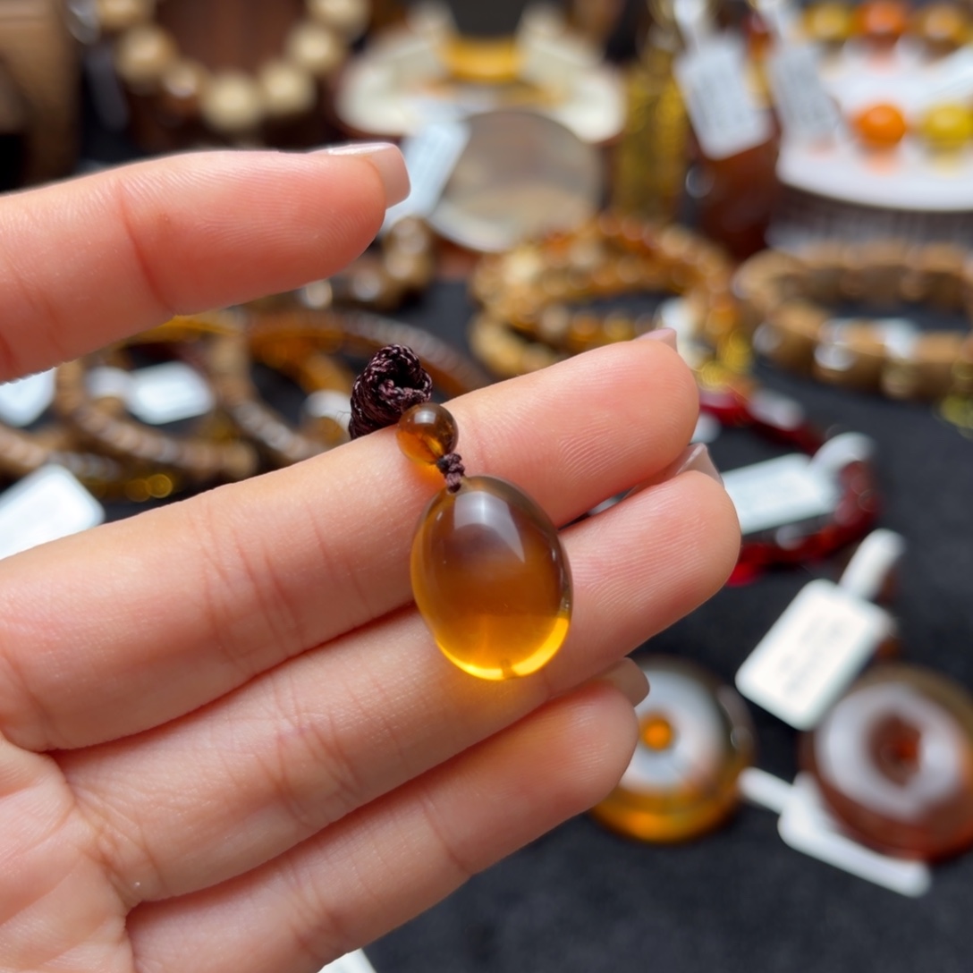 琥珀未镶嵌珠宝奇石紫红茶小滴流