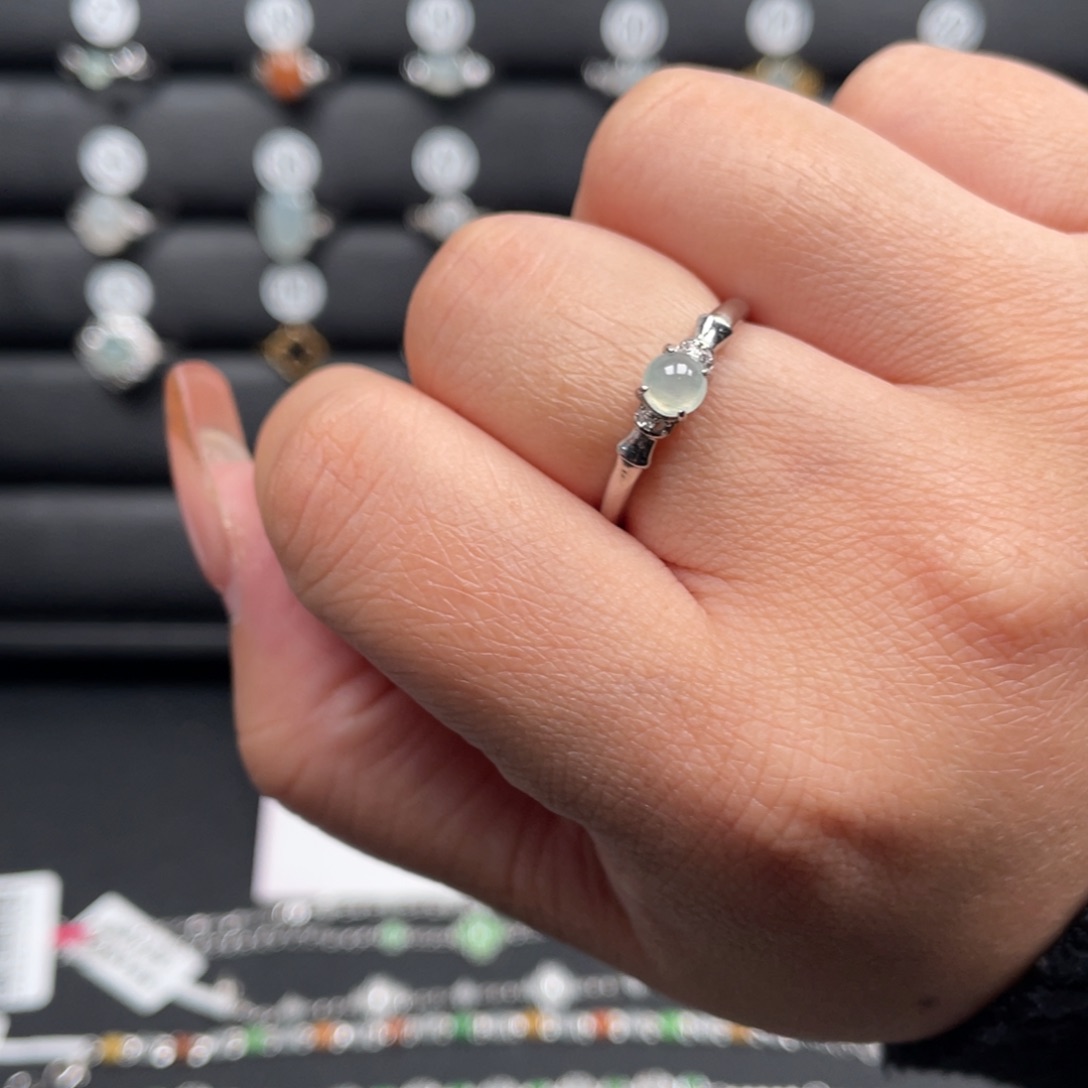 翡翠戒指银S925镶嵌戒指