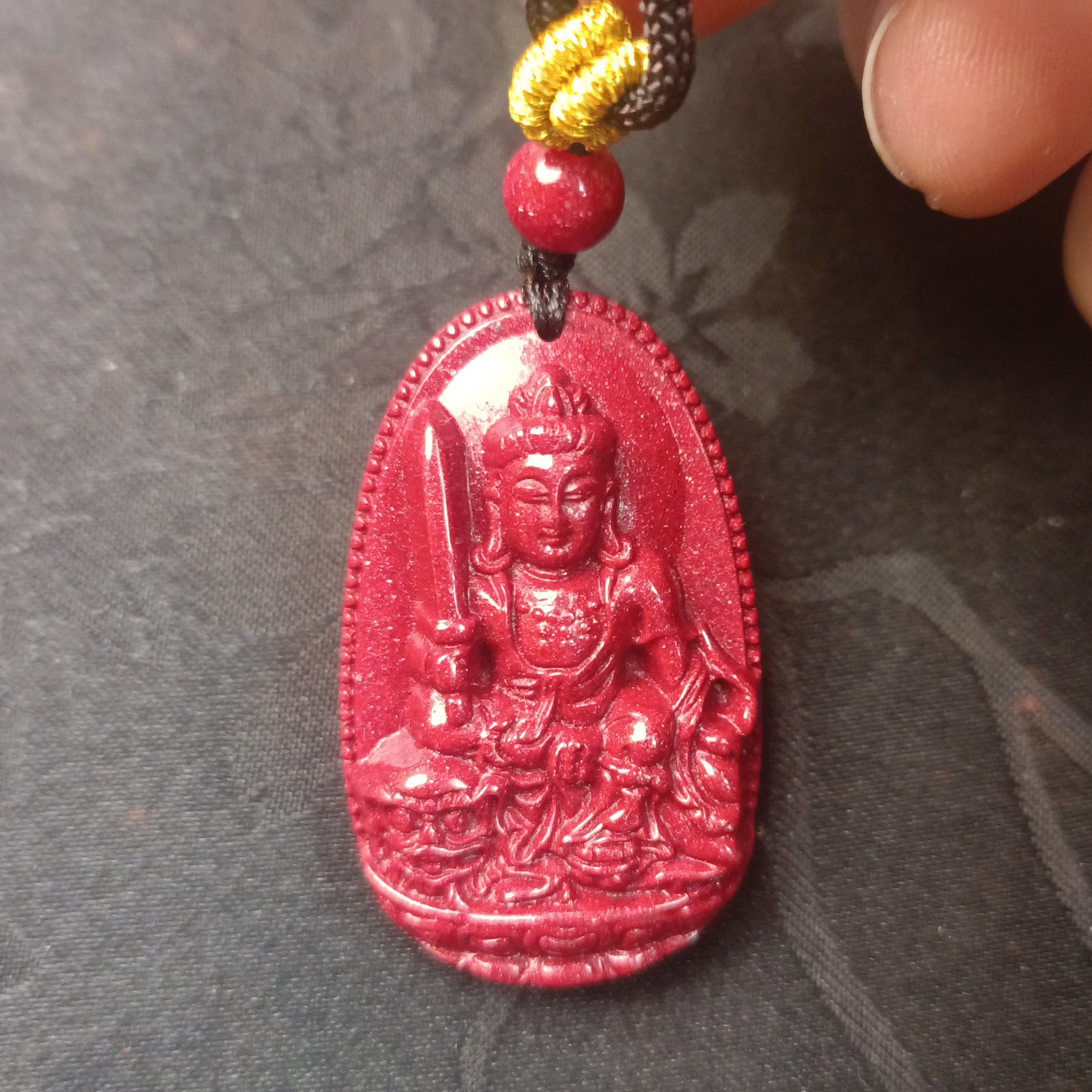 含辰砂工艺品特惠款朱砂红晶砂本命佛(属兔)约20克