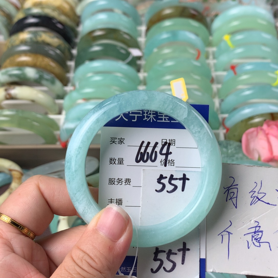 蛇纹石玉手镯未镶嵌6664