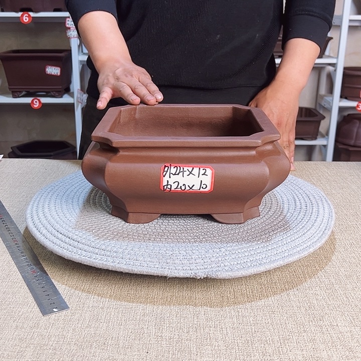 紫砂花盆等多种装饰