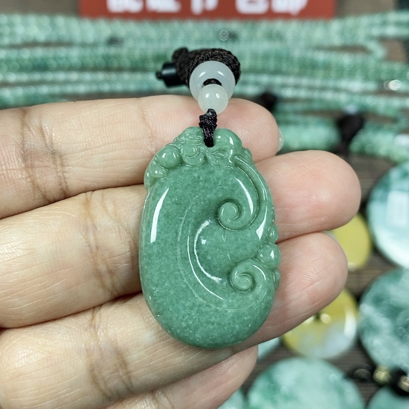 【闪购商品】翡翠颈饰未镶嵌玉吊坠翡翠玉如意