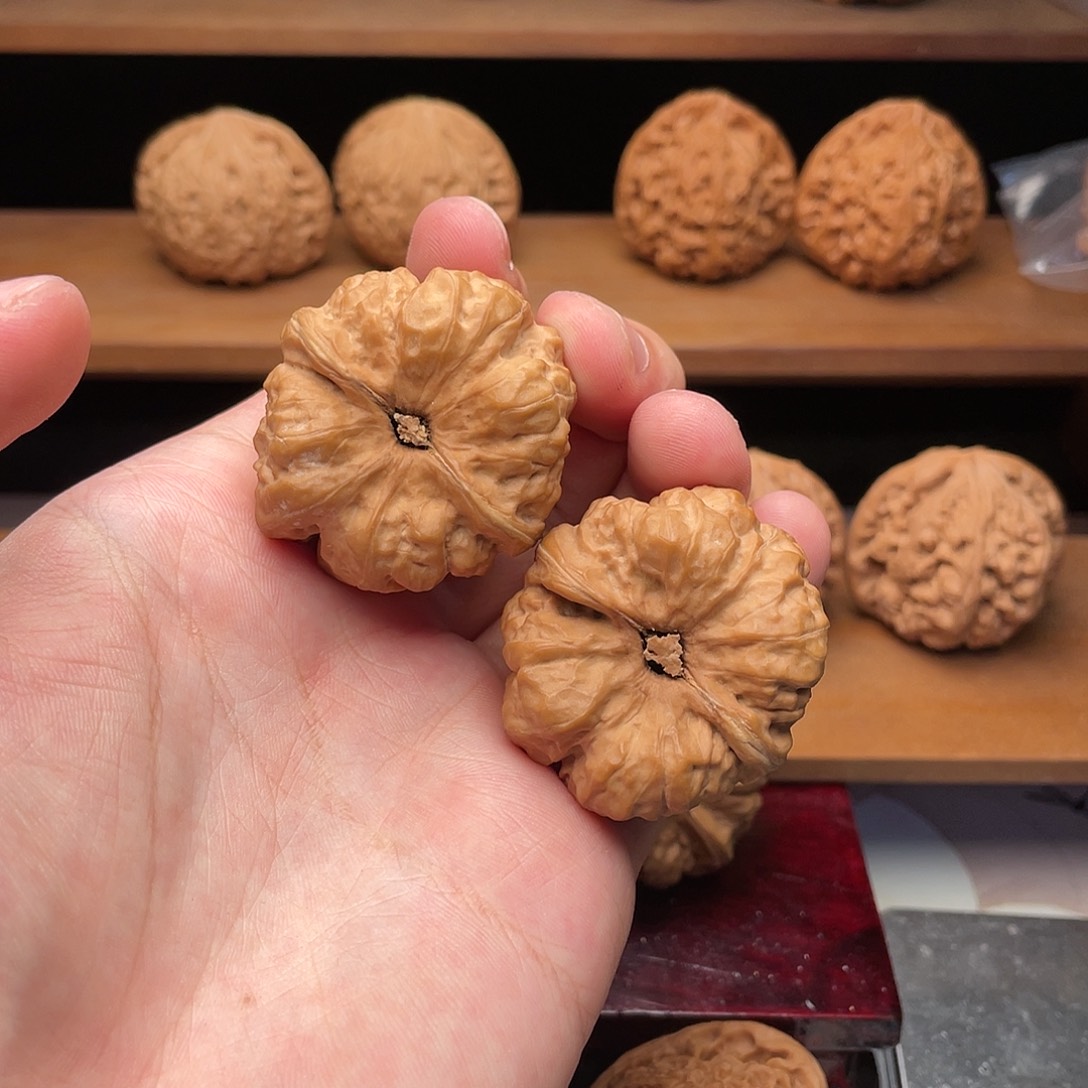 文玩核桃把件波****人39蛤蟆头