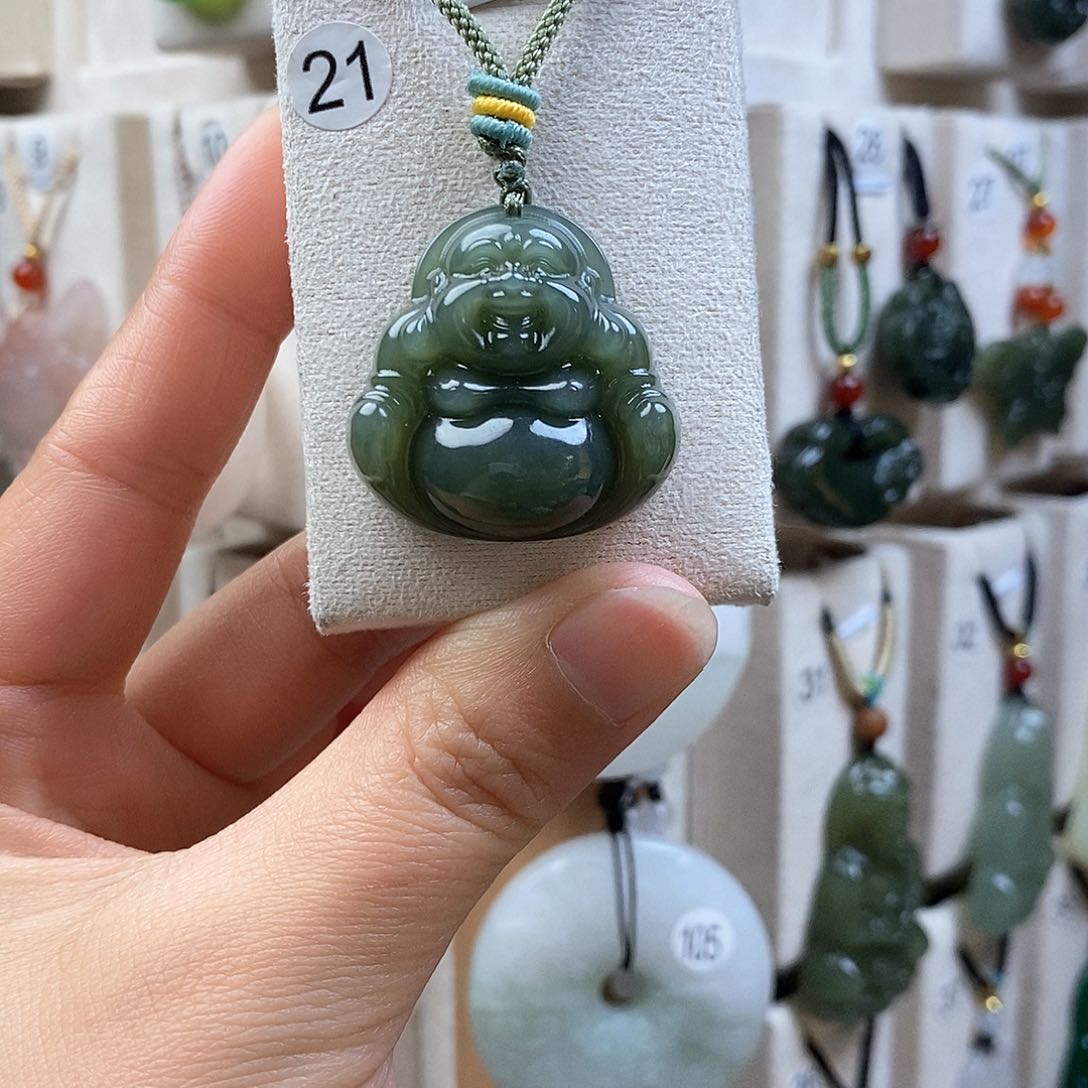 颈饰未镶嵌和田玉