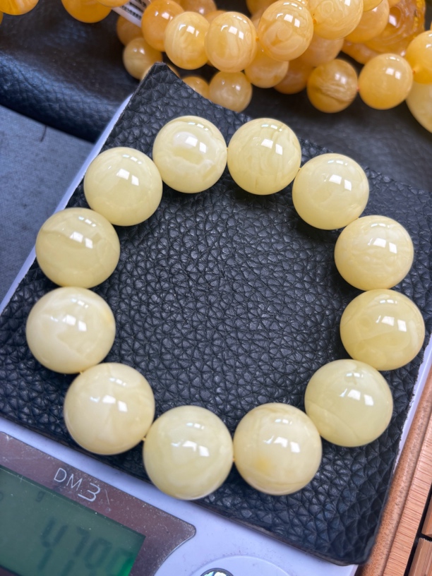 20mm纯天然蜜蜡手串重58克