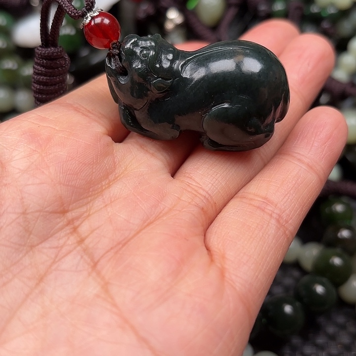 和田玉颈饰未镶嵌