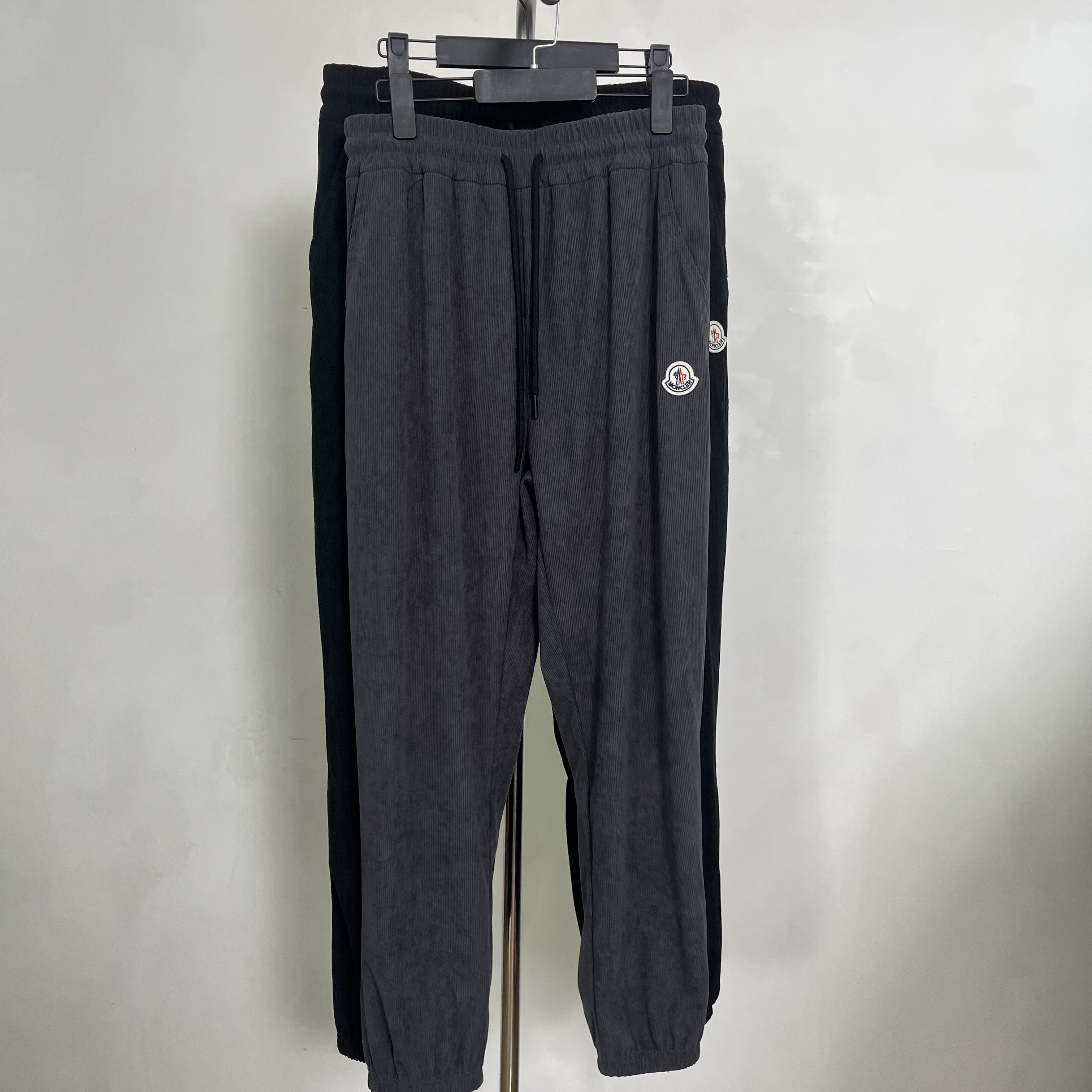 99新 蒙口 MONCLER 灯芯绒卫裤 c2294