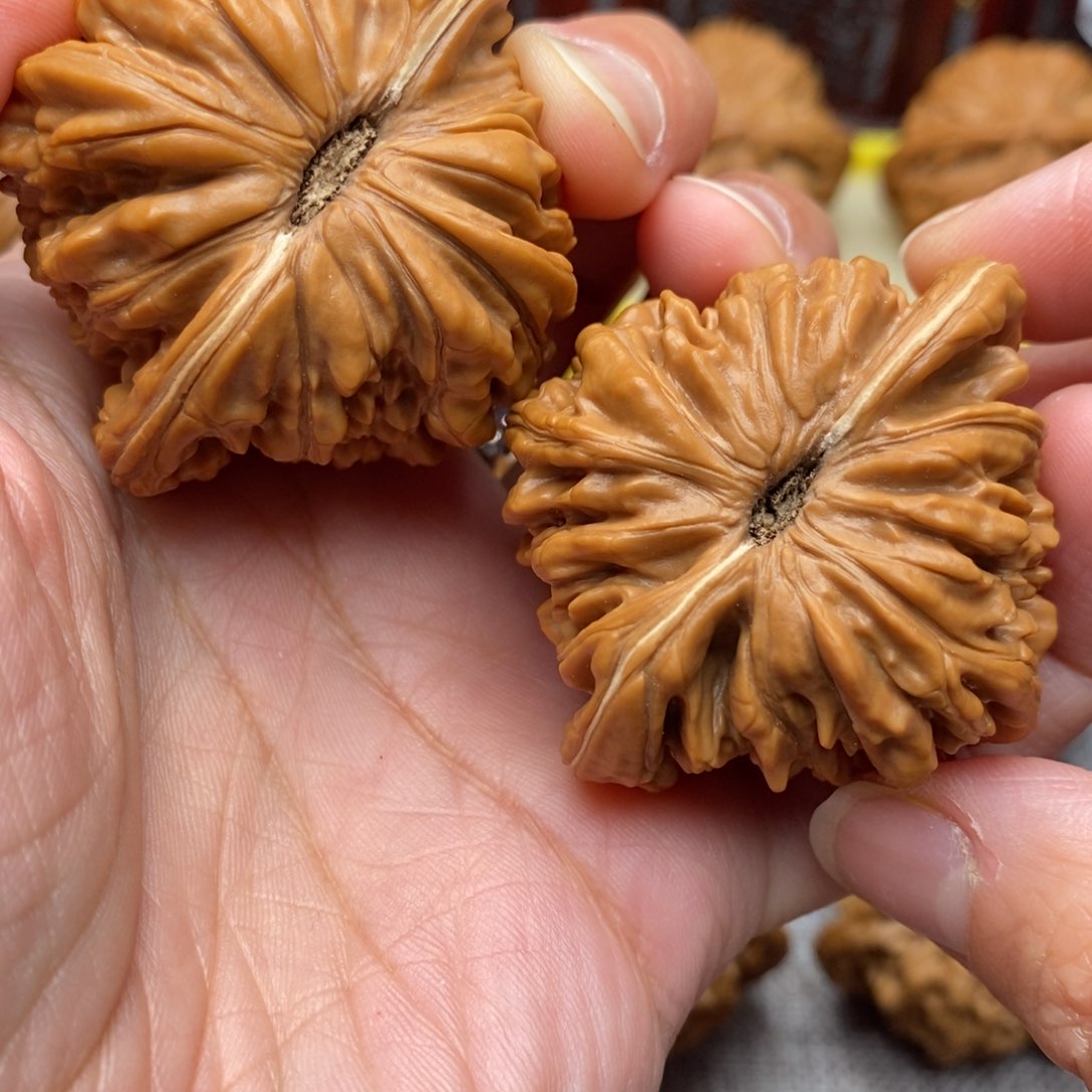 文玩核桃把件/*/全品四座楼47尺