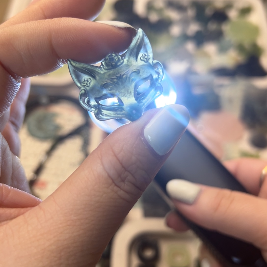 蛇纹石玉颈饰合金