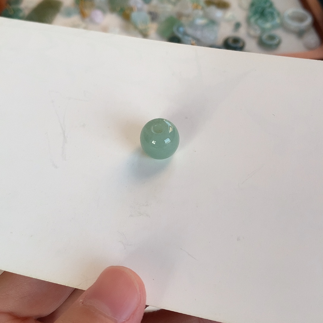 翡翠未镶嵌颈饰扣