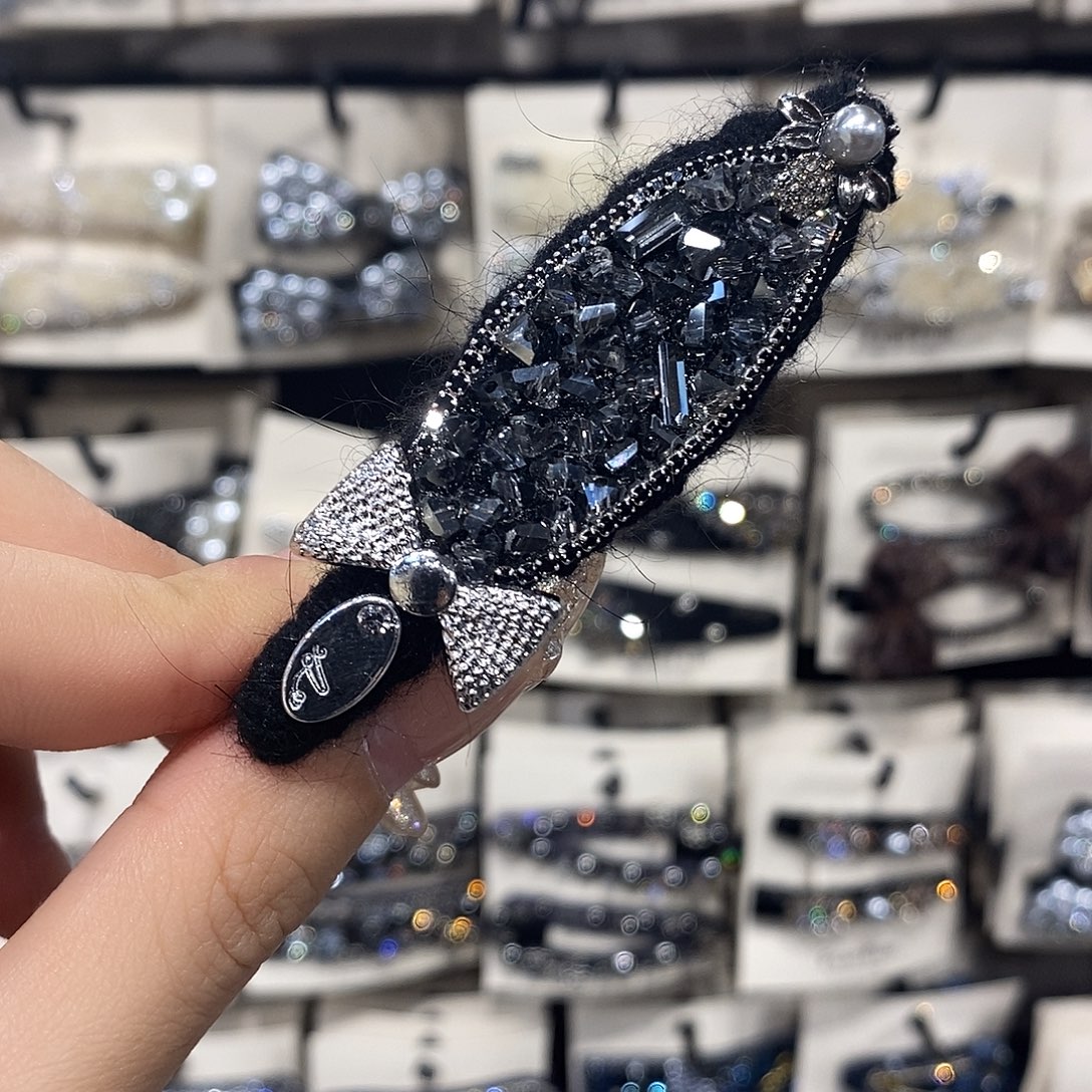 皮质铁合金鸭嘴夹