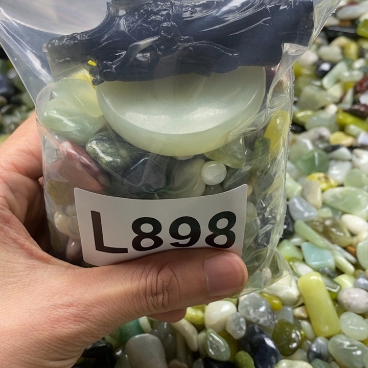 蛇纹石玉鱼缸石未镶嵌