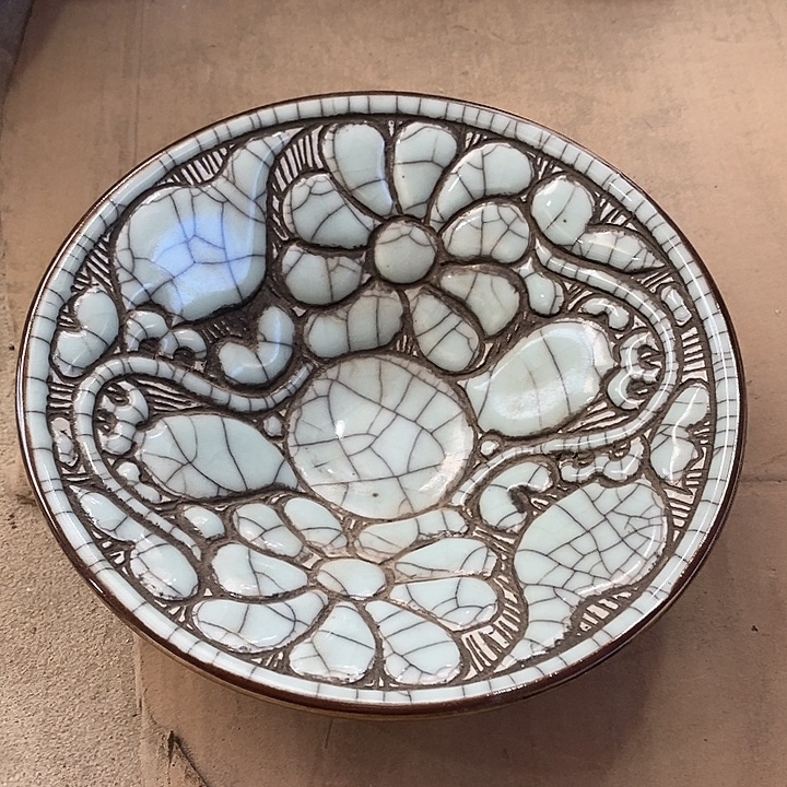 瓷片我也好可爱的啊哈