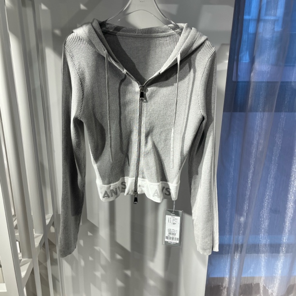 Anyspoor 针织毛衣83D302