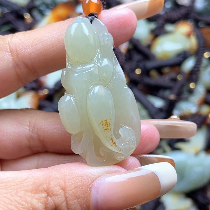 和田玉颈饰未镶嵌