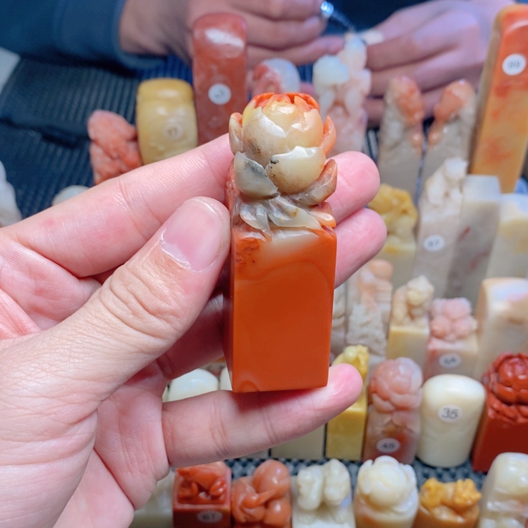 寿山石印石牡丹花2.4*2.4