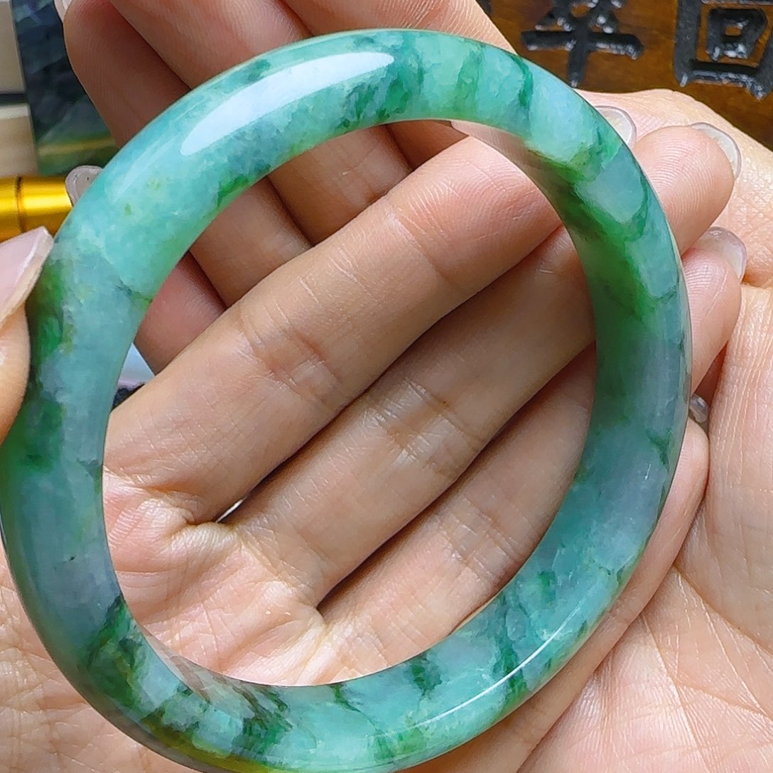 翡翠手镯未镶嵌翡翠880