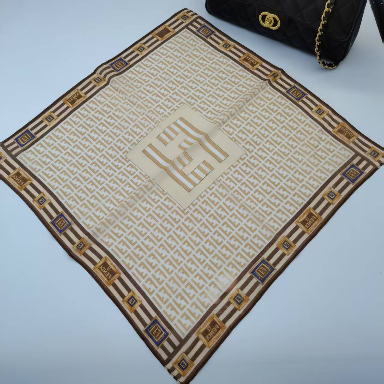 99新 FENDI/芬迪 海囤/芬迪/丝巾/yy07569