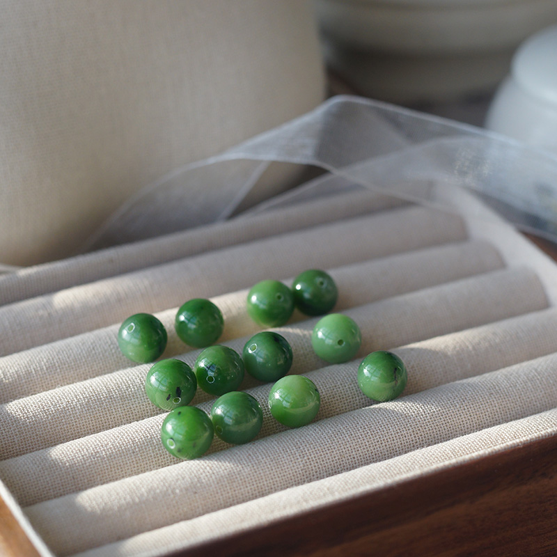 和田玉乌兰海碧玉散珠有黑点多样性发货其中1颗