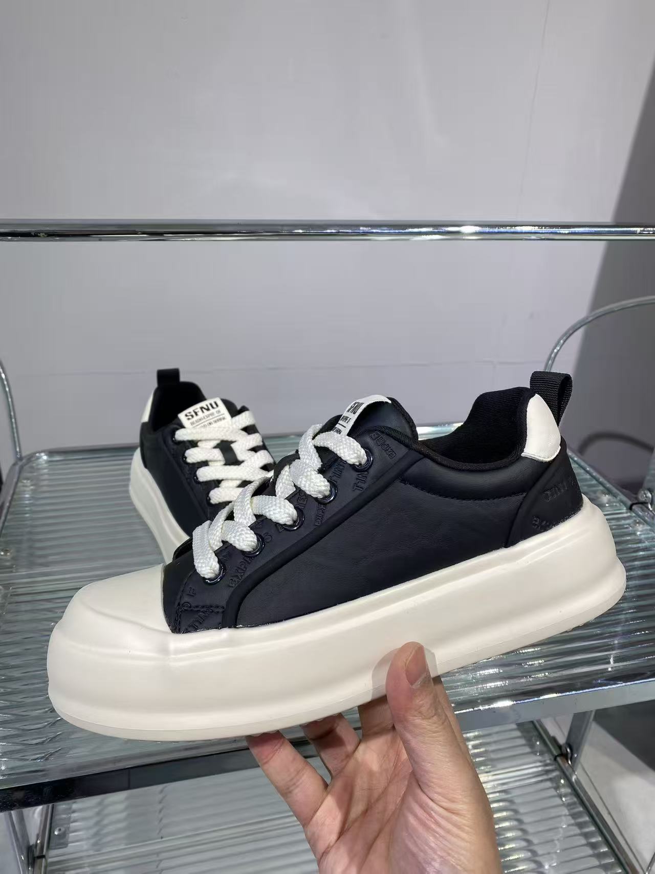 5229男款圆头板鞋系带素面冬季休闲板鞋百搭冬季厚底