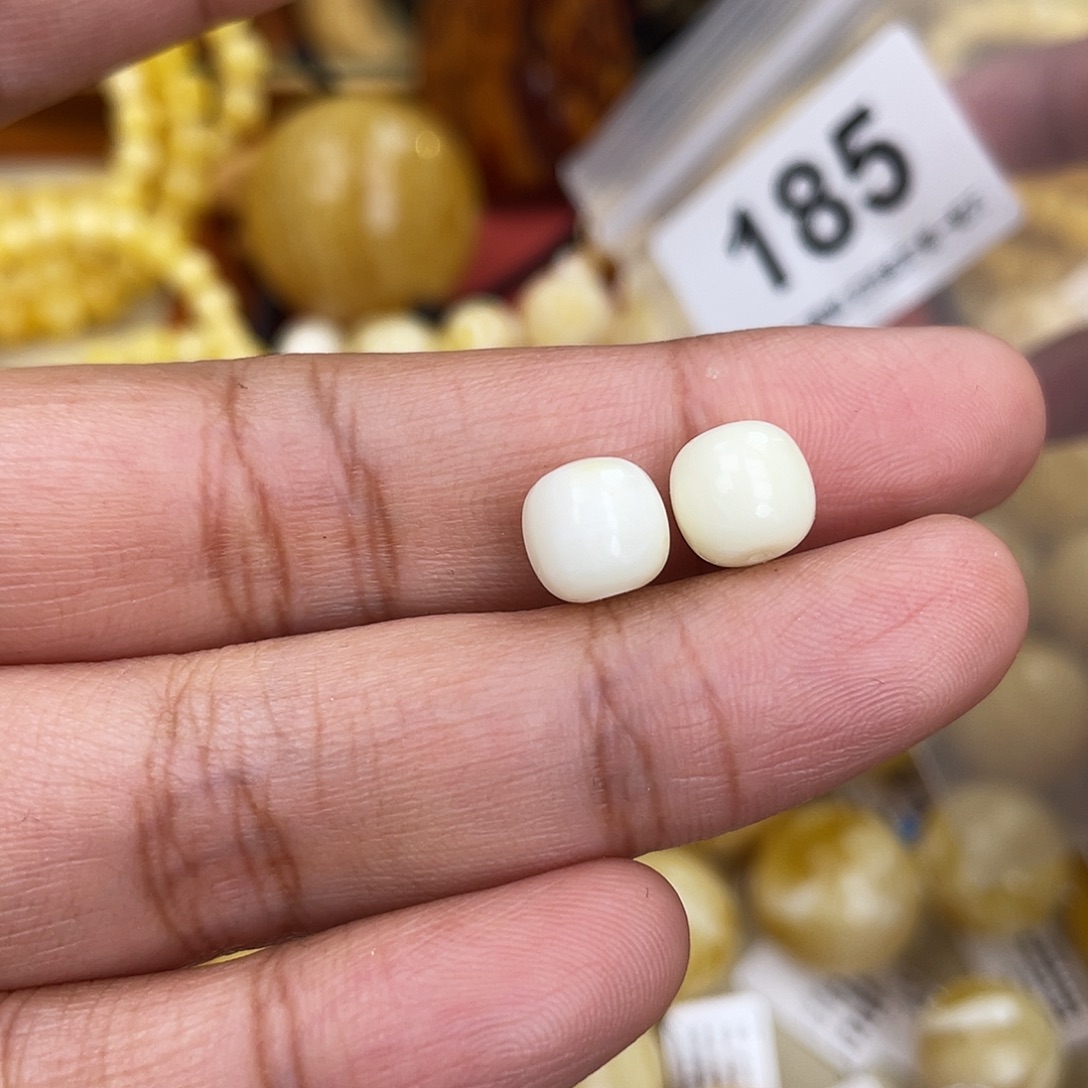 蜜蜡未镶嵌珠宝奇石8.5