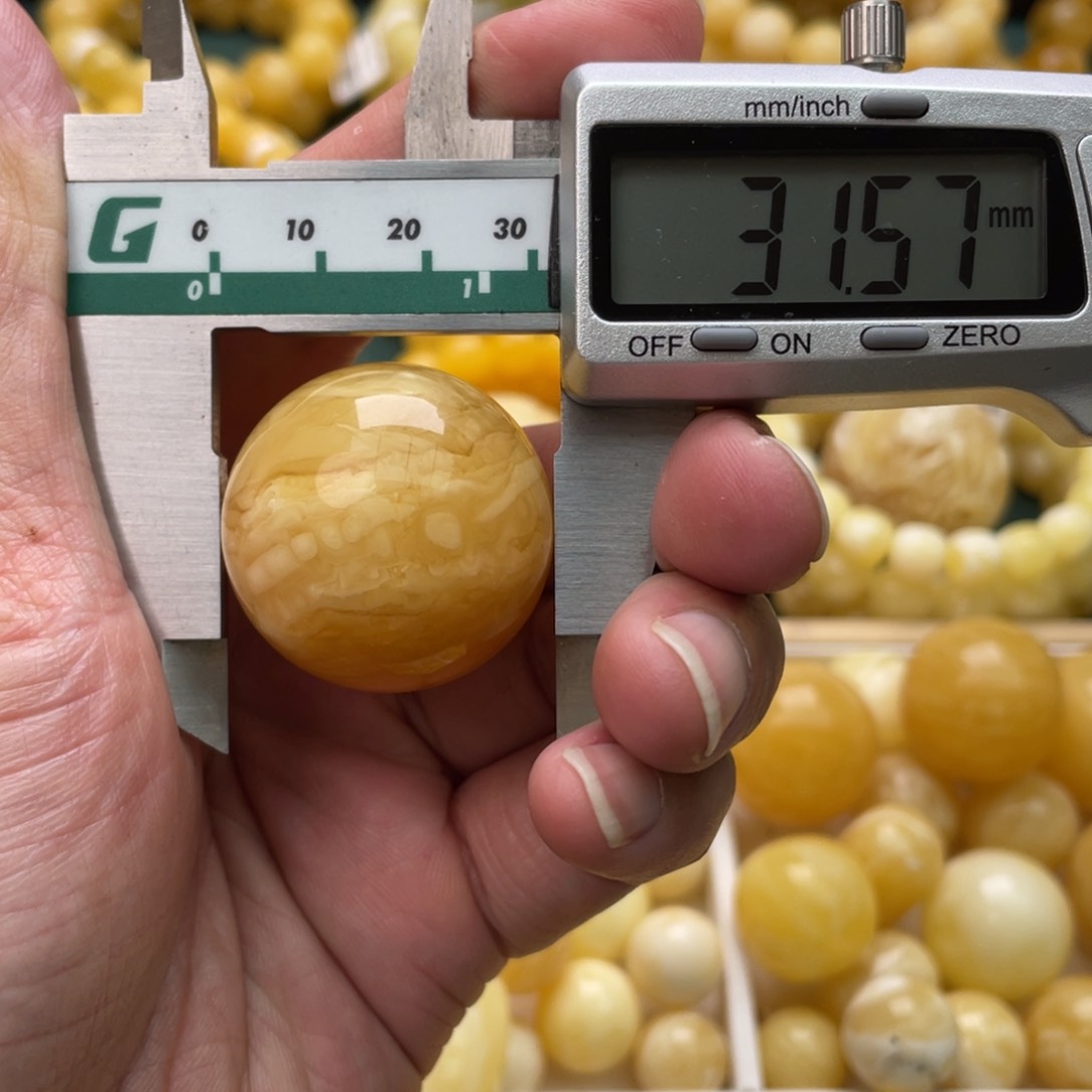 蜜蜡珠宝奇石未镶嵌微瑕。17.6