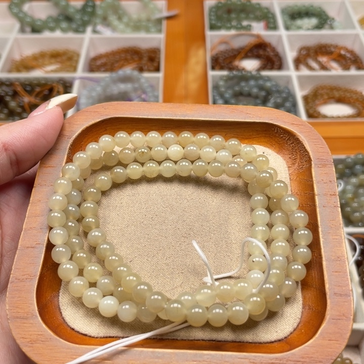 和田玉未镶嵌珠串6mm