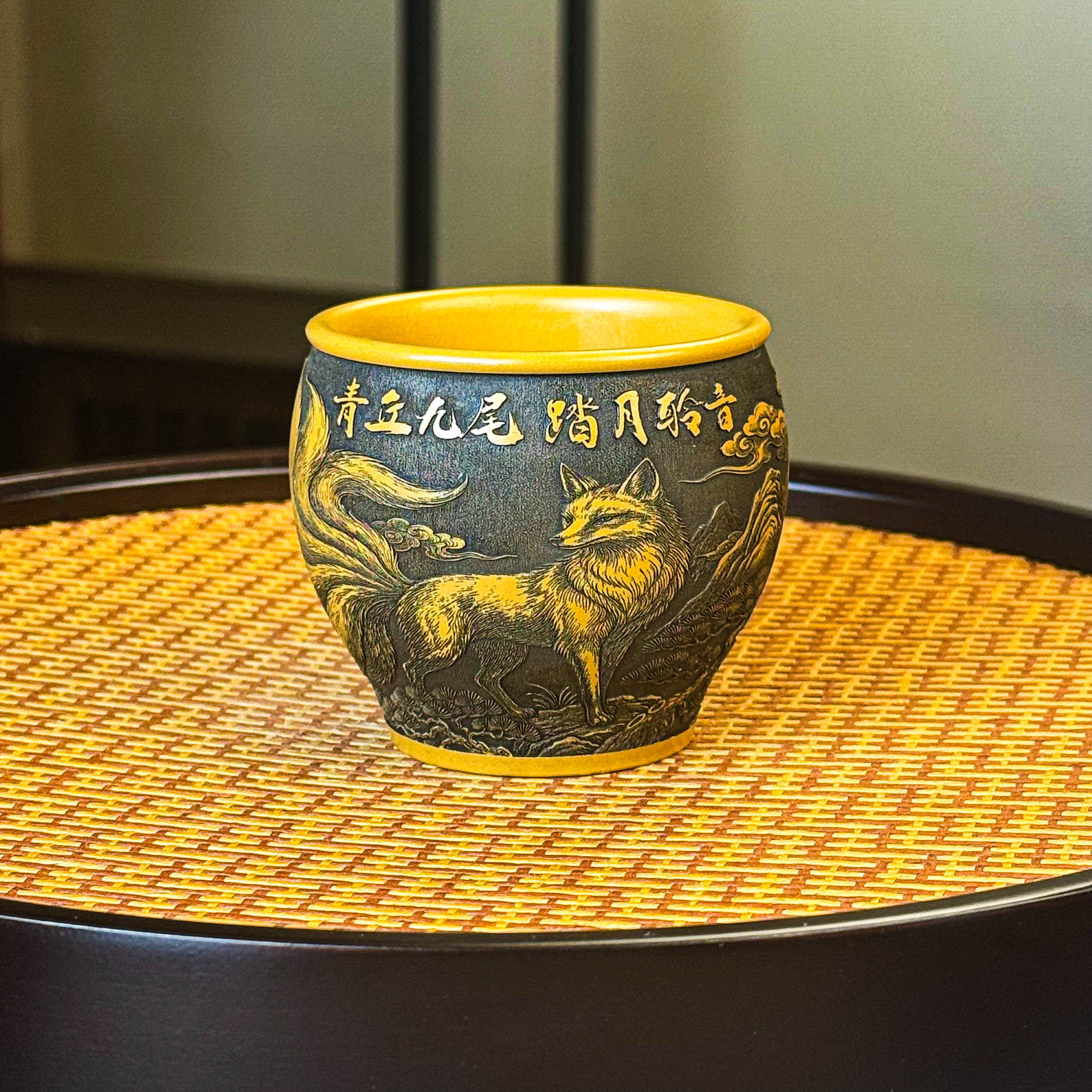 宜兴全手工紫砂茶具 原矿黄金朱泥泥料刻绘九尾双层主人杯品茗杯