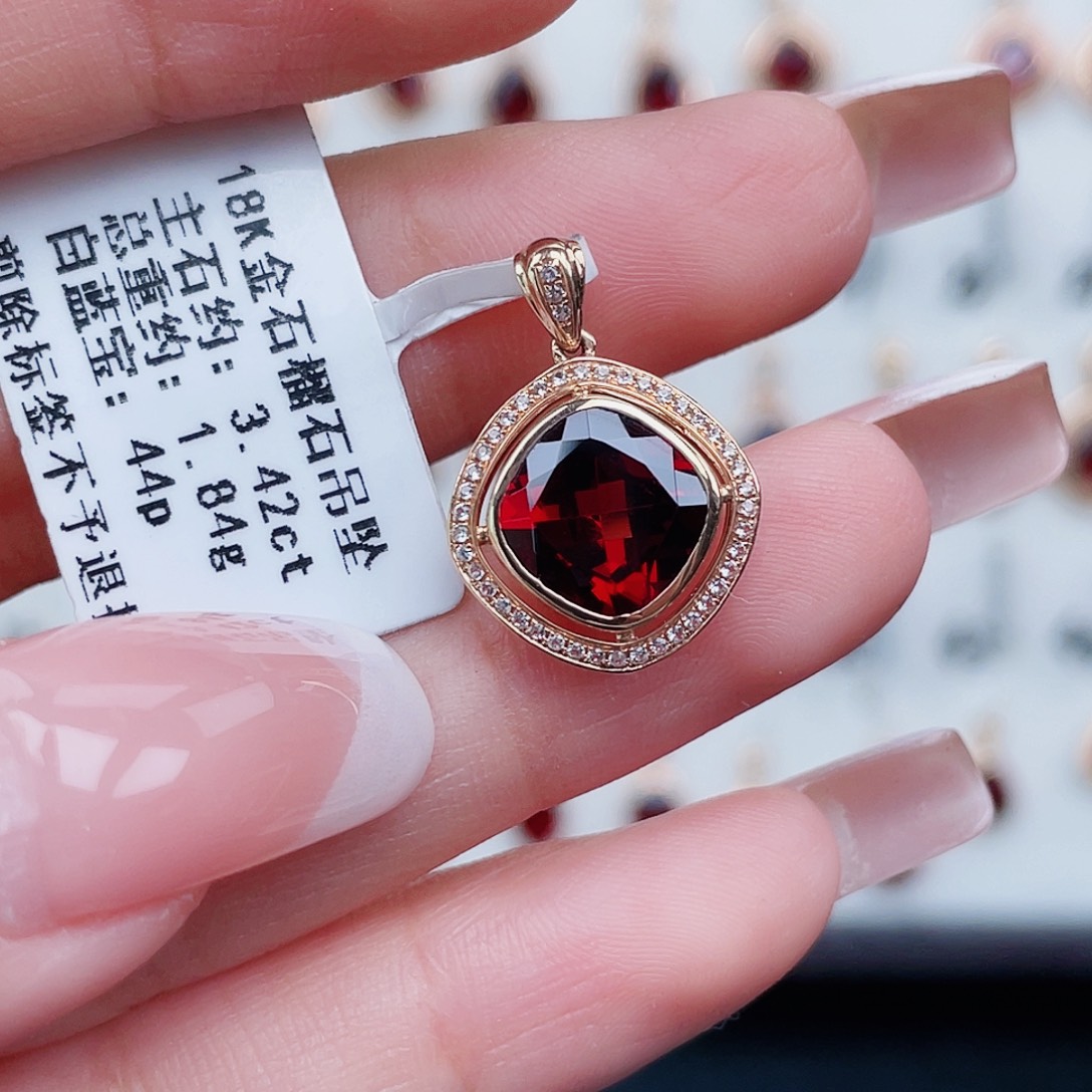 石榴石18K金镶嵌吊坠(不含链)
