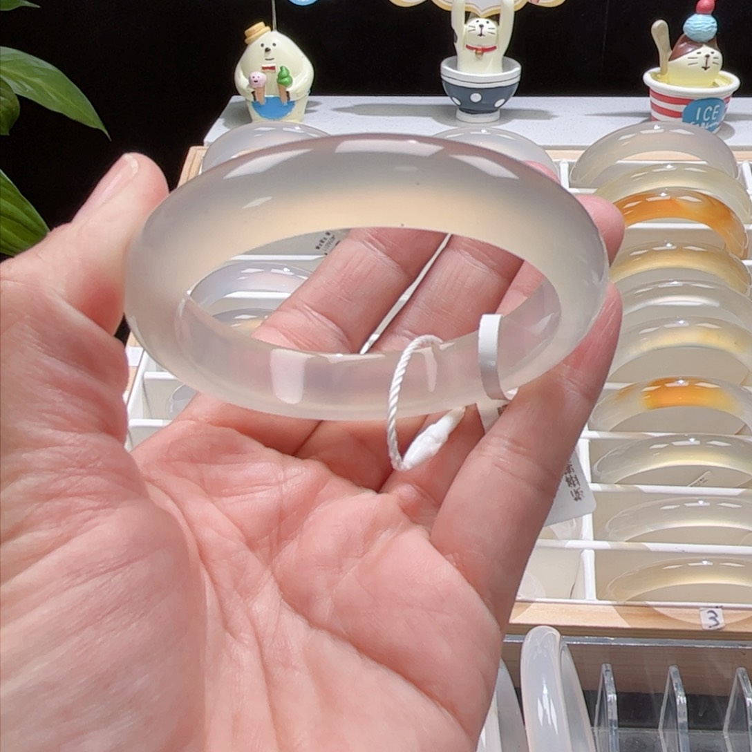 玛瑙/玉髓手镯未镶嵌1562