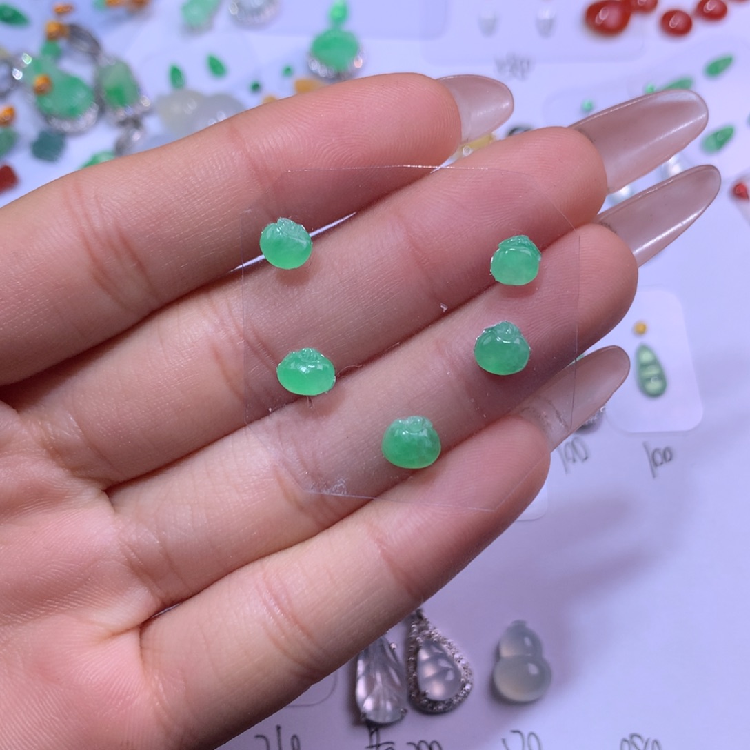 翡翠未镶嵌吊坠(不含链)5件苹果