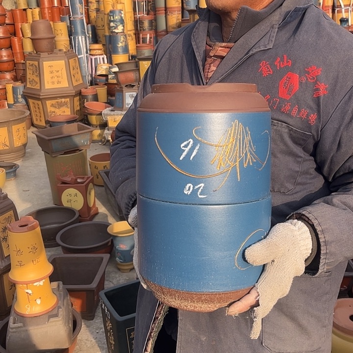 紫砂花盆紫砂花盆和小