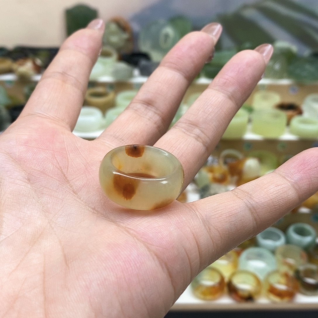 岫玉未镶嵌天然玉石五****嘿