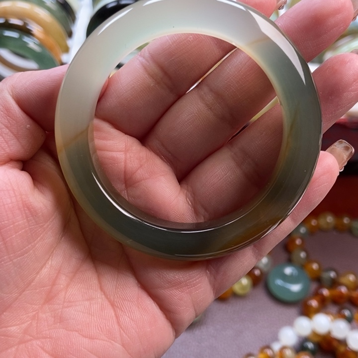 蛇纹石玉未镶嵌手镯手串