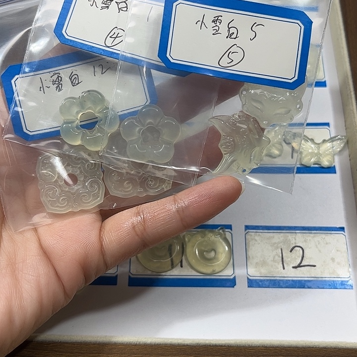蛇纹石玉合金颈饰