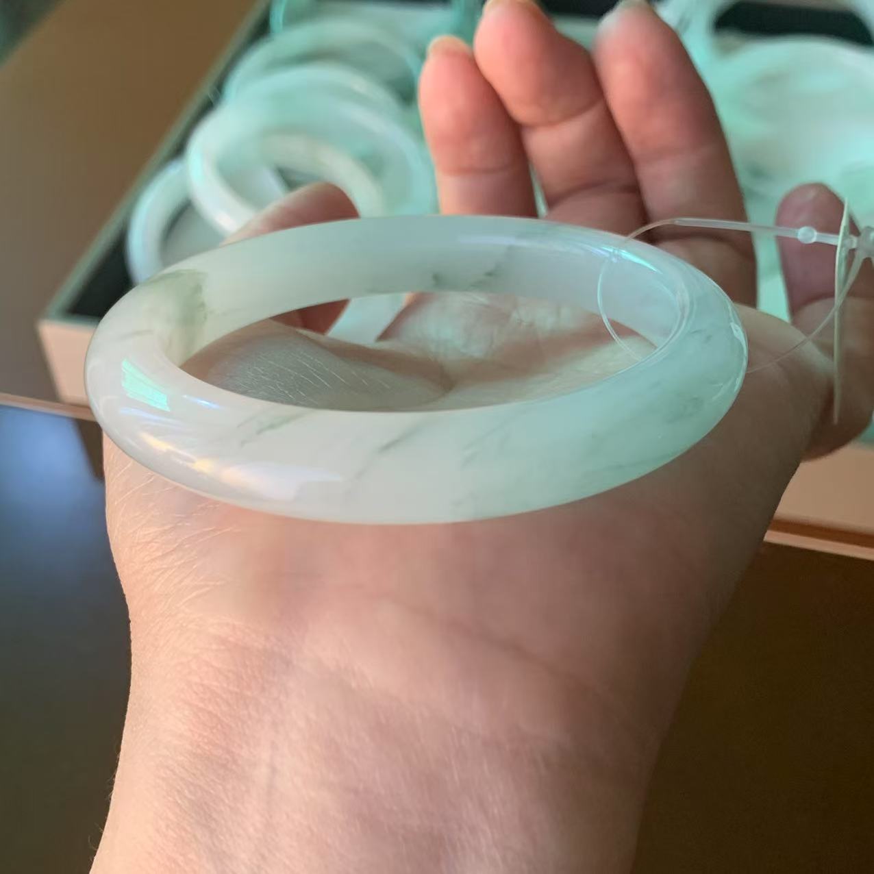 质检 天山翠天然新疆高冰手镯冰翠珠宝玉镯