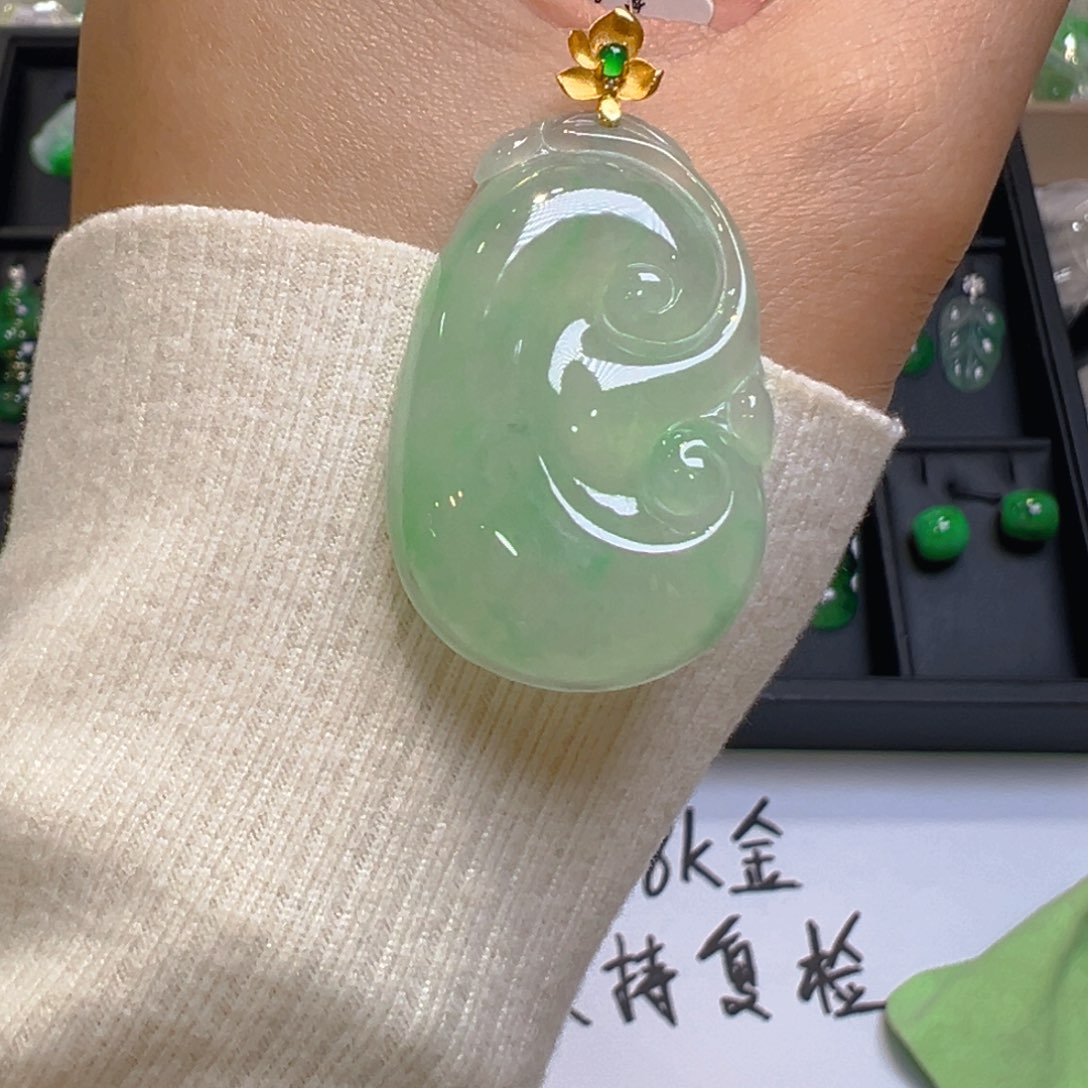 翡翠18K金镶嵌吊坠(不含链)