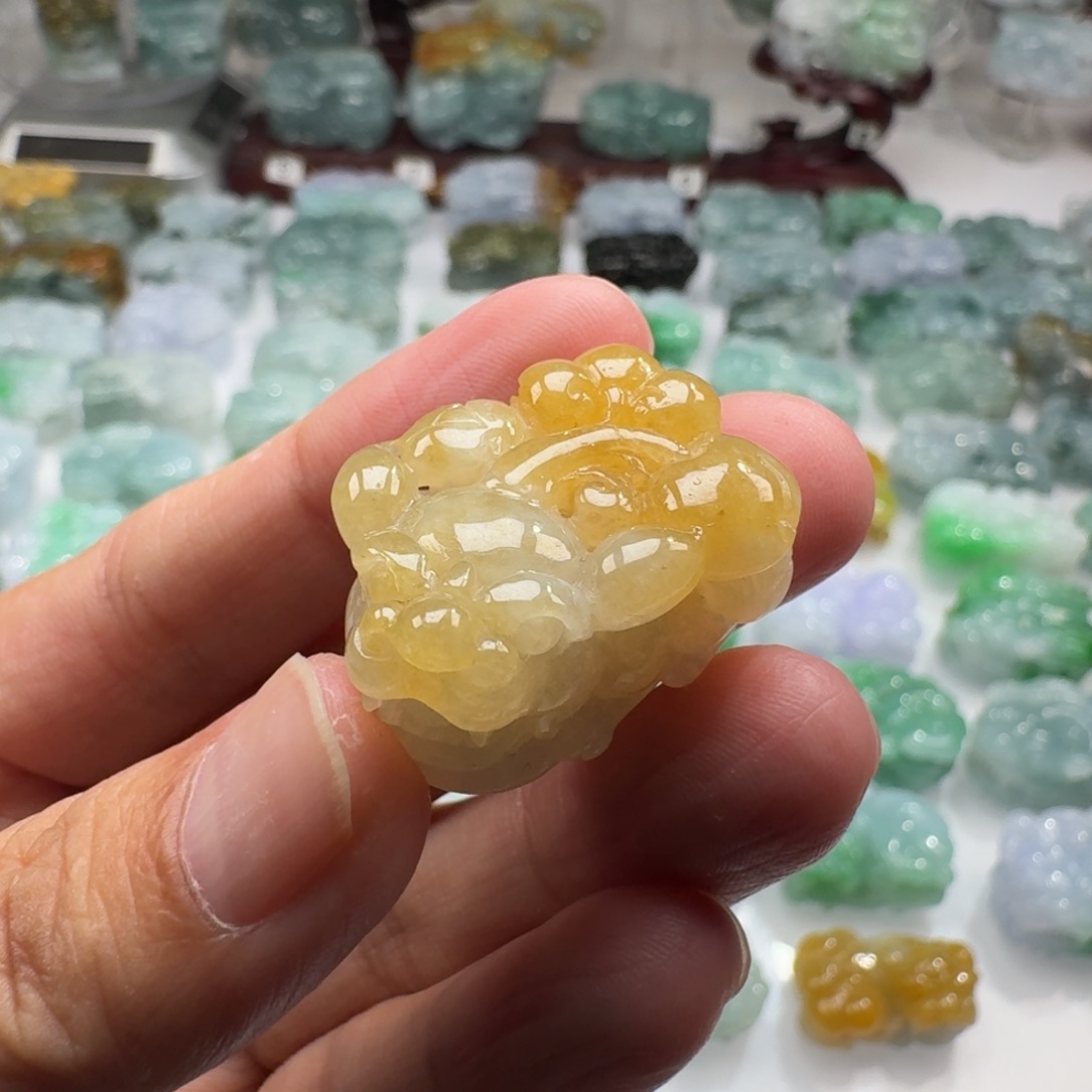 翡翠未镶嵌挂件貔貅