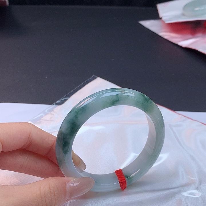 翡翠未镶嵌手镯56