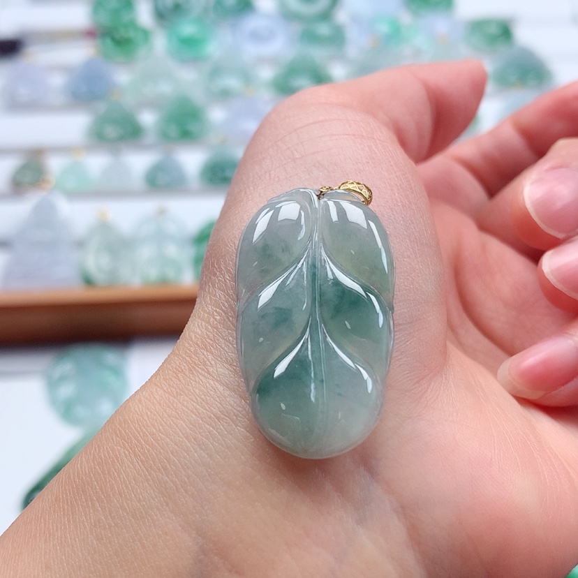 【闪购商品】翡翠吊坠(赠链)18K金镶嵌