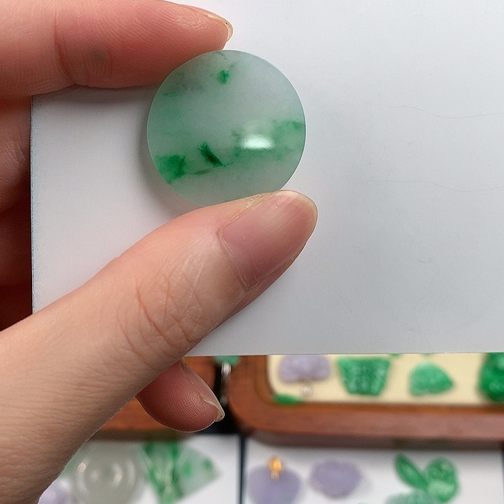 翡翠18K金镶嵌颈饰77536788