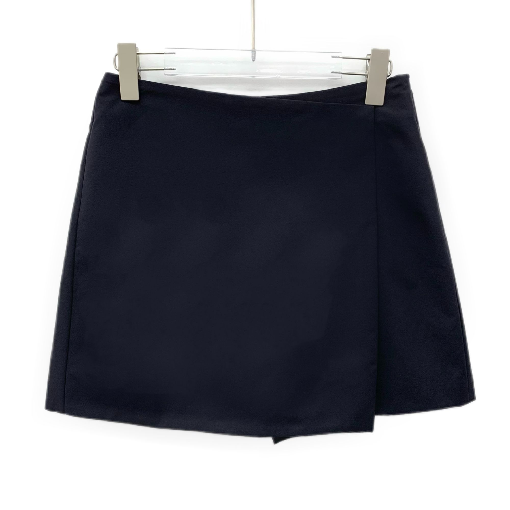 全新未使用 MONCLER DW0277  23款 黑色徽标贴饰休闲裙裤 40 M码