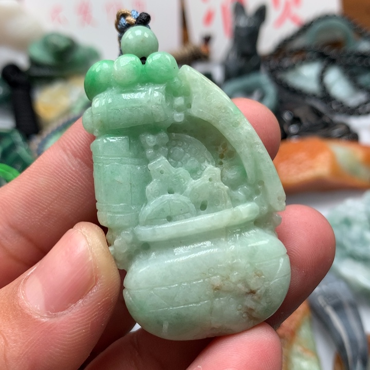 翡翠颈饰未镶嵌保真天然A货翡翠