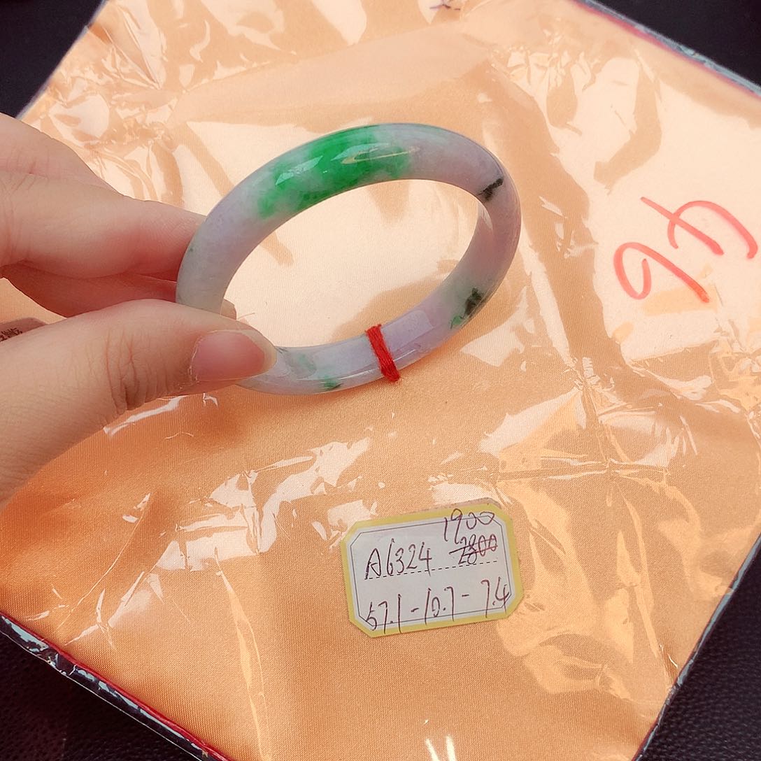 翡翠未镶嵌手镯缅甸翡翠