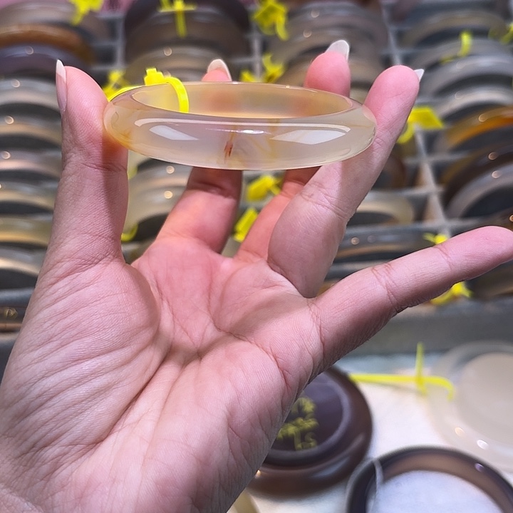 玛瑙/玉髓未镶嵌手镯