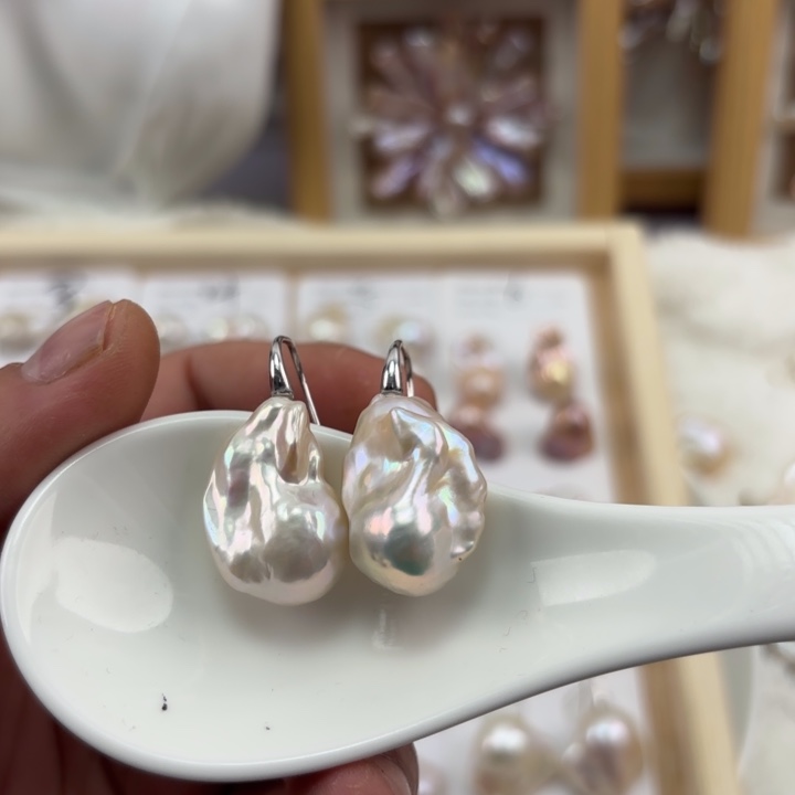 暮***国淡水珍珠耳饰银S925镶嵌