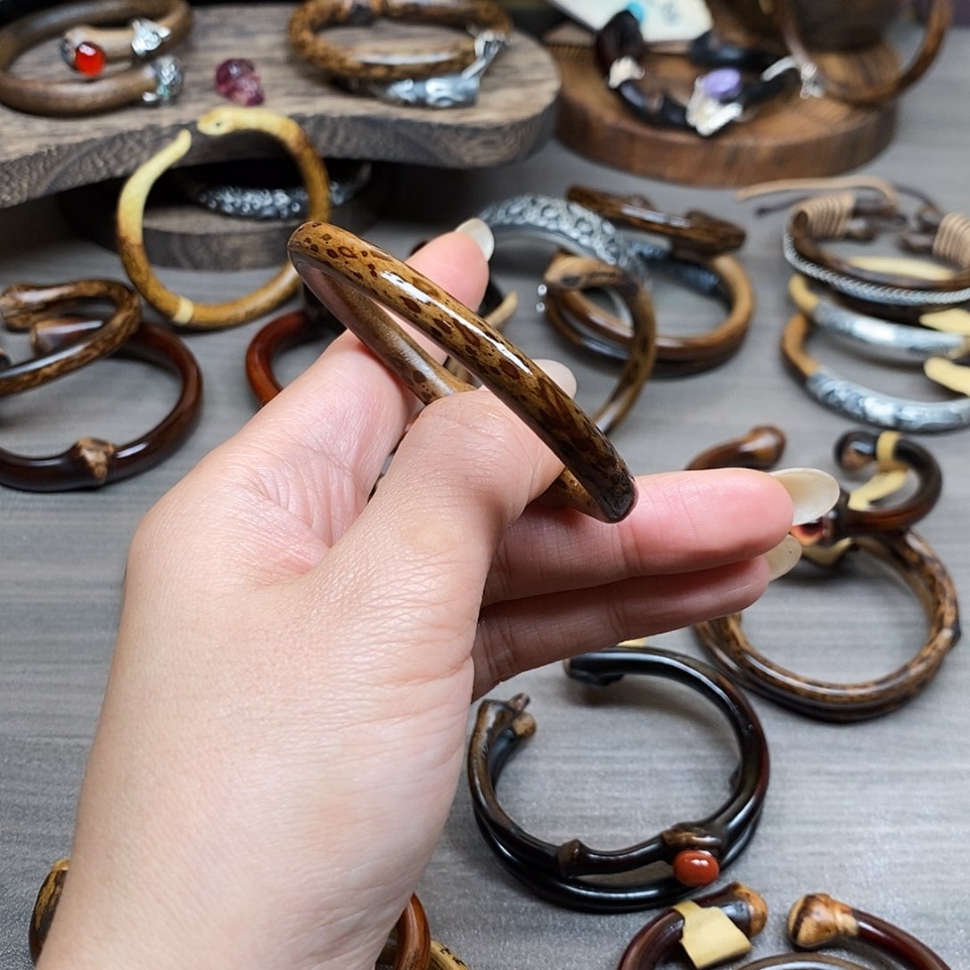 藤艺吊坠金刚棕豹14.15.5