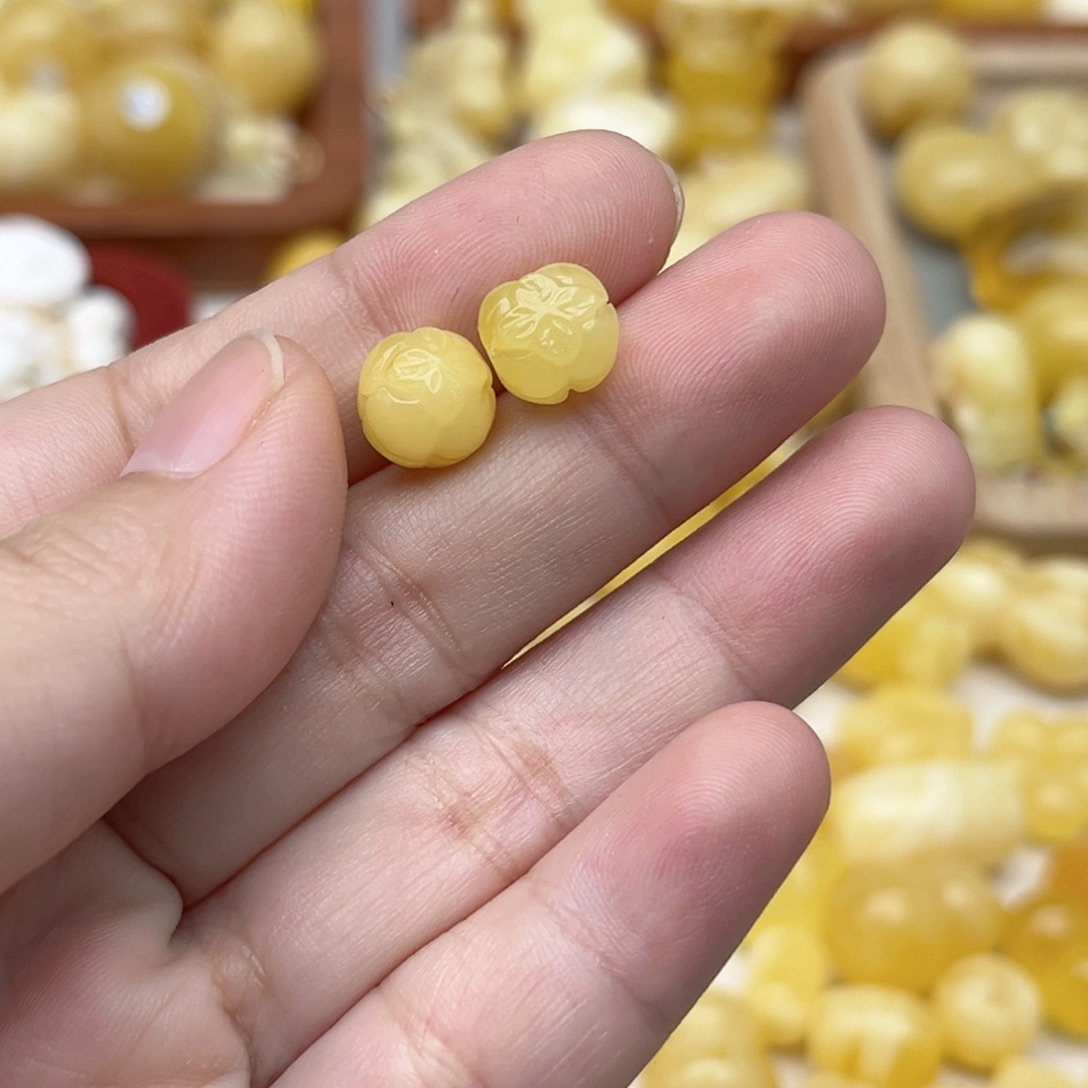 蜜蜡未镶嵌裸石天然