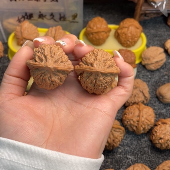 C***Z吊坠文玩核桃11蚂蚁文