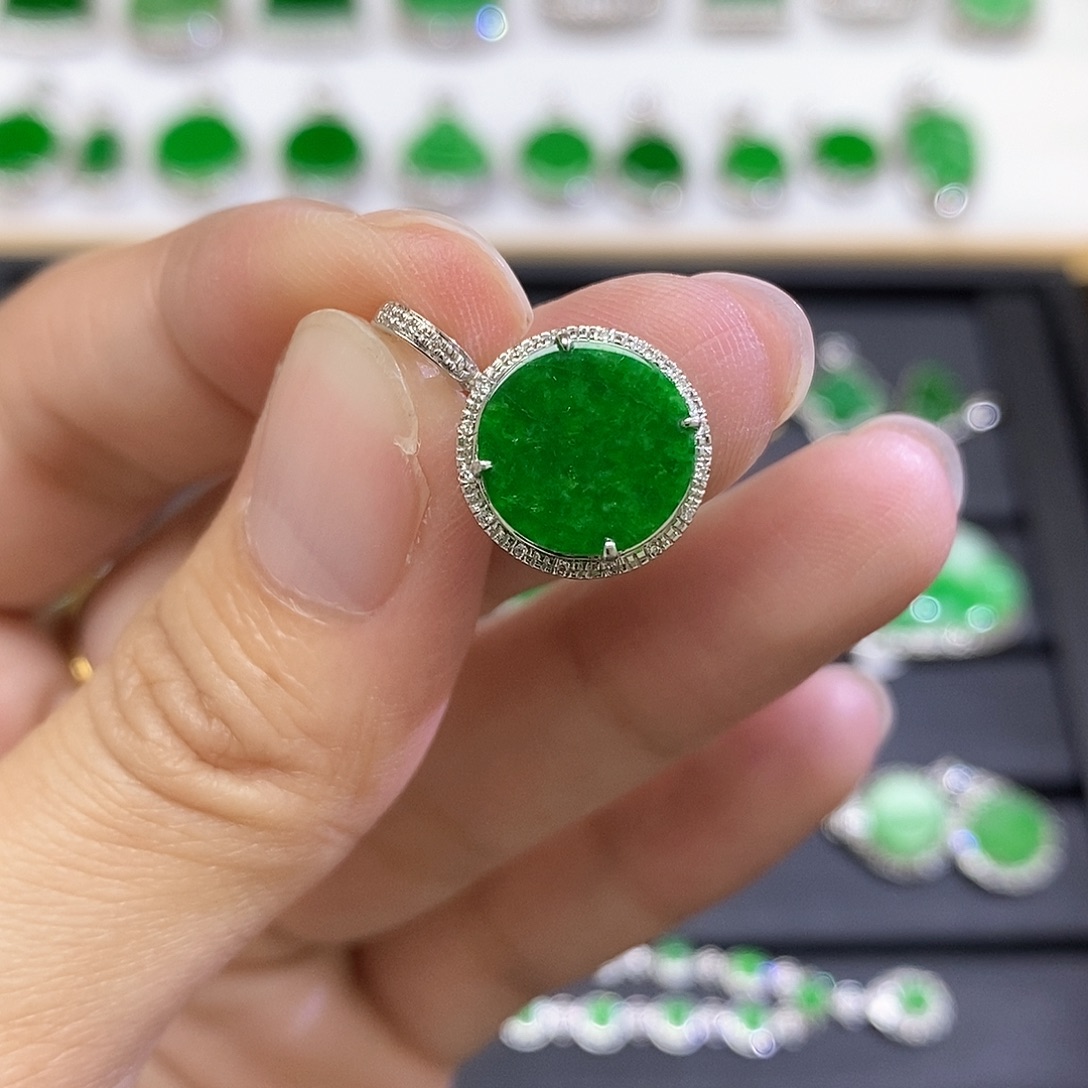 翡翠18K金镶嵌吊坠(不含链)